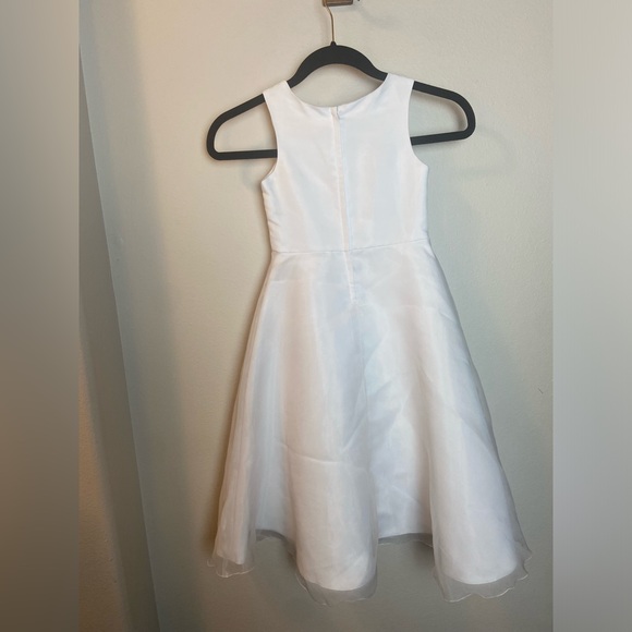 Elegant White Kids Dress with Floral Accents Flower girl or Confirmation dress - Picture 2 of 5